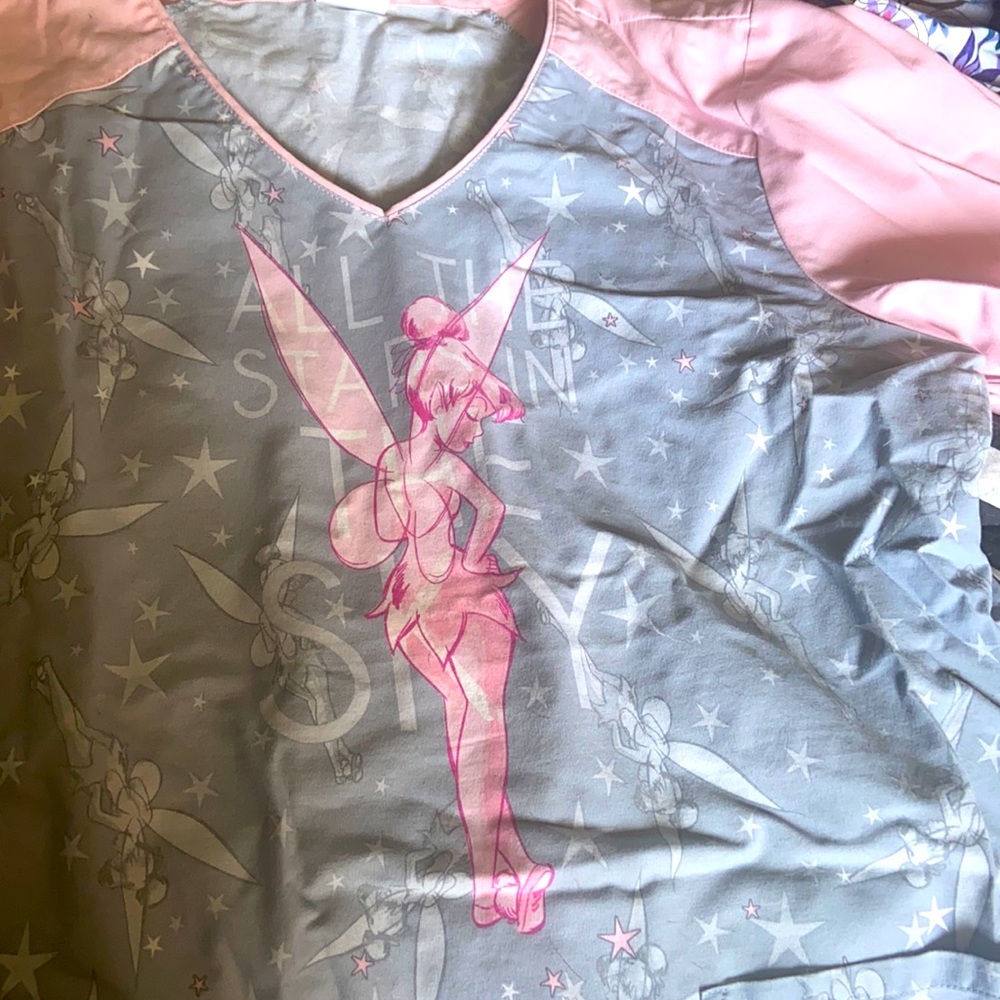 Scrub shirt